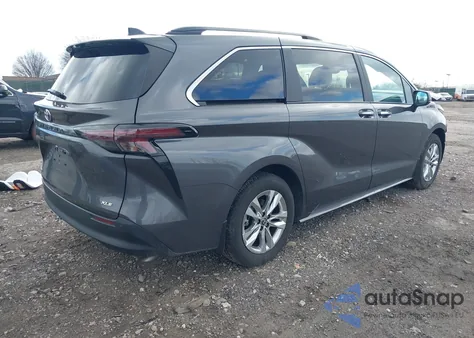 2025 Toyota Sienna Xle from USA, damaged, VIN 5TDJSKFC3SS164712